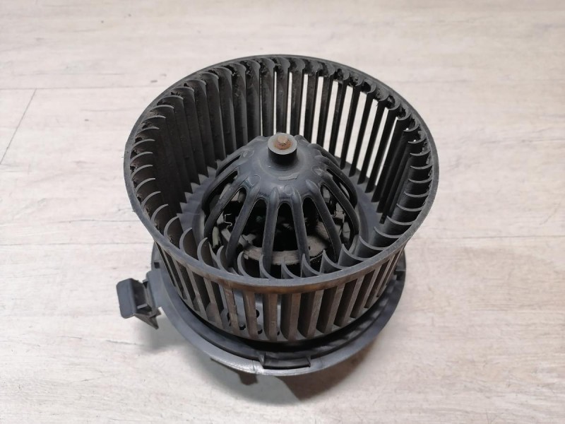 Almera G15 моторчик печки