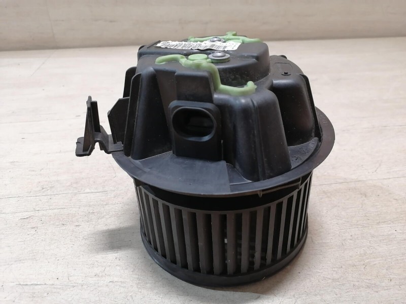 Almera G15 моторчик печки