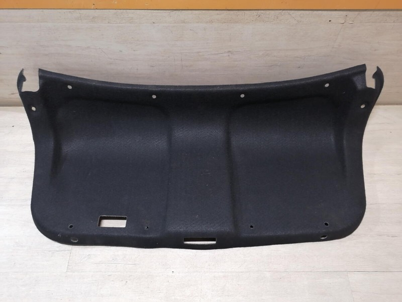 Almera G15 обшивка крышки багажника