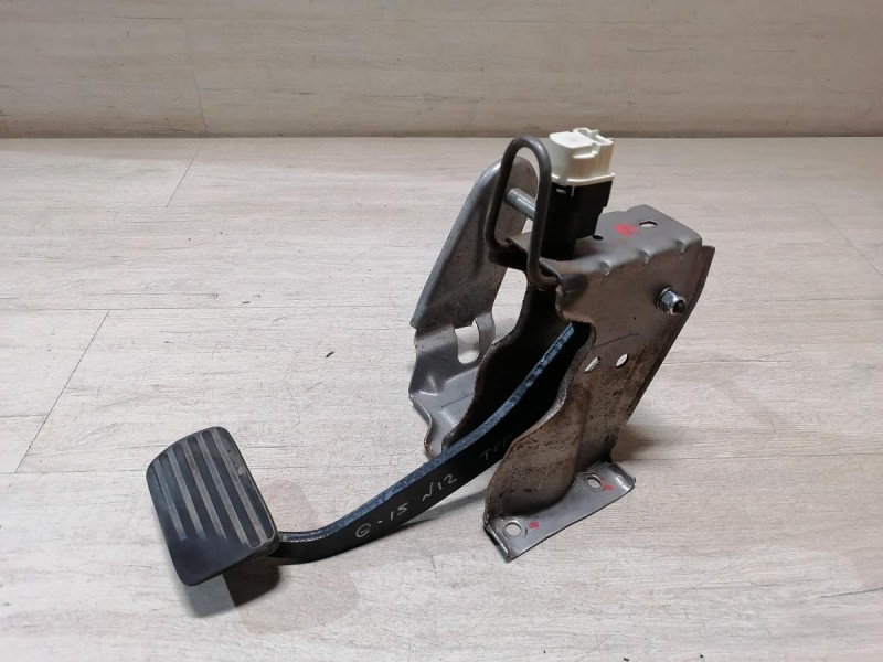 Almera G15 педаль тормоза акпп