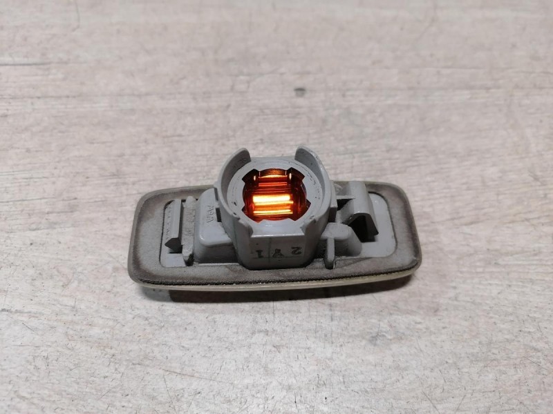 Almera G15 повторитель поворота в крыло