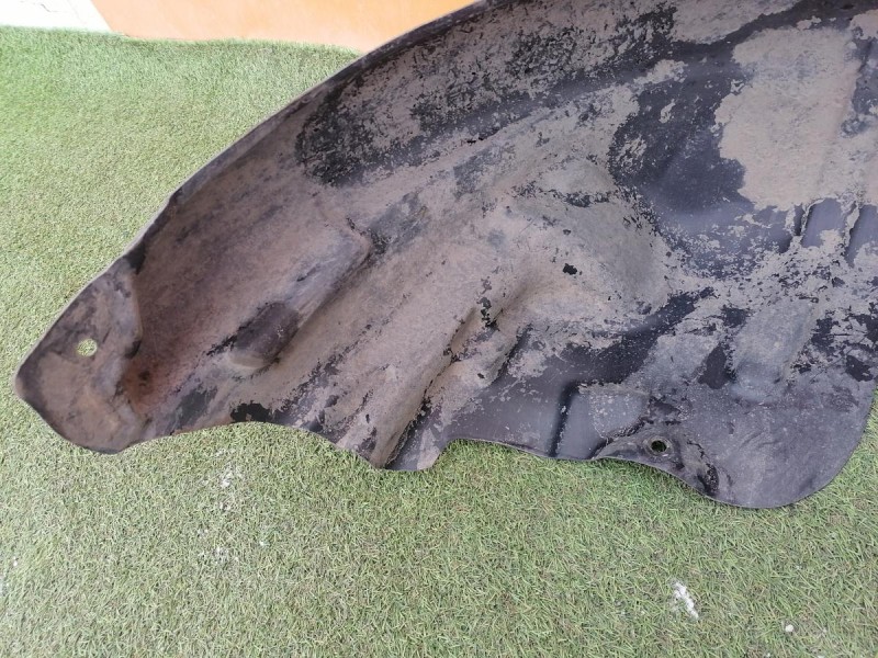 Almera G15 подкрылок задний левый