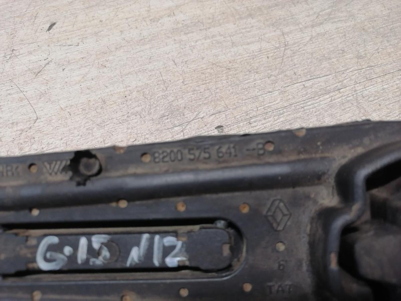 Almera G15 подушка коробки нижняя