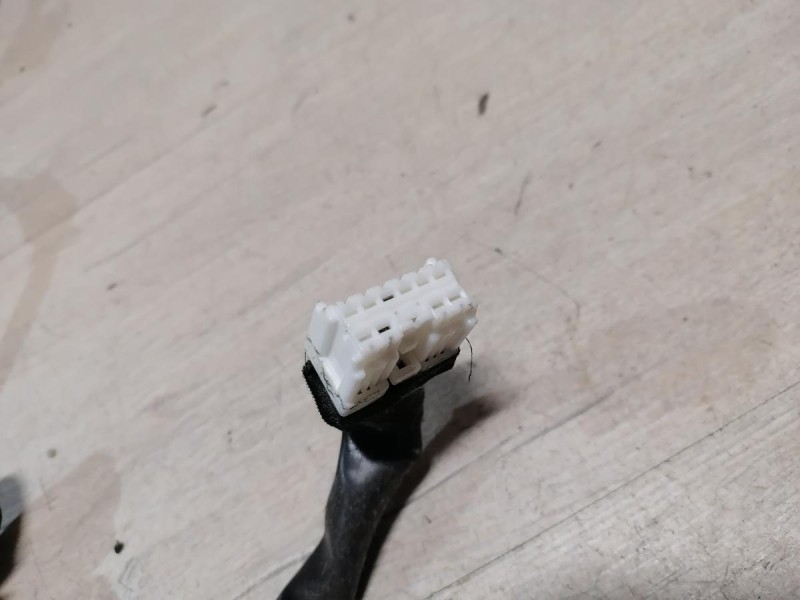 Almera G15 проводка двери задняя