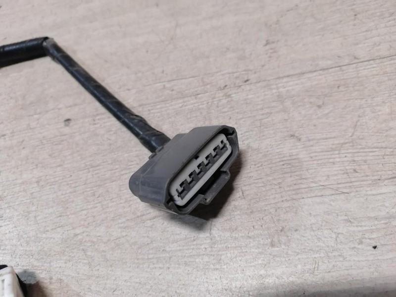 Almera G15 проводка двери задняя