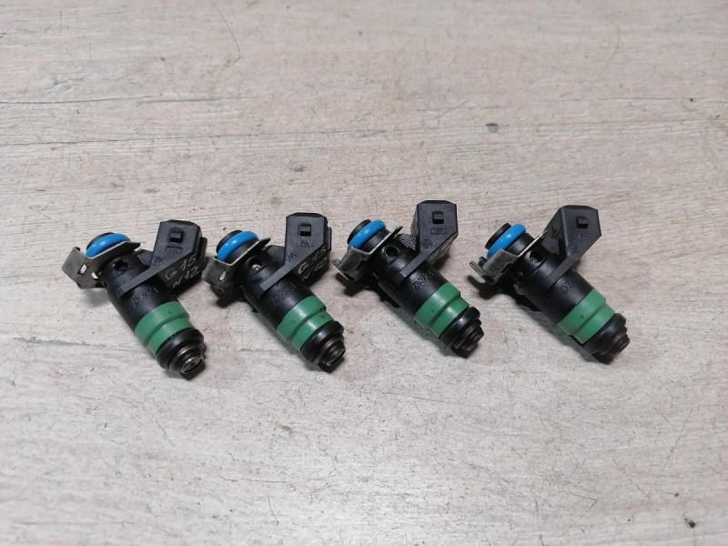 Almera G15 форсунка топливная