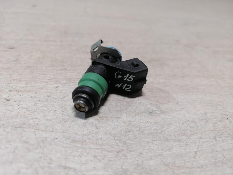 Almera G15 форсунка топливная