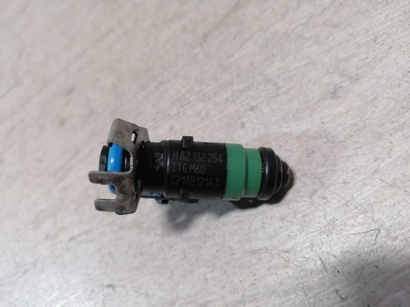 Almera G15 форсунка топливная