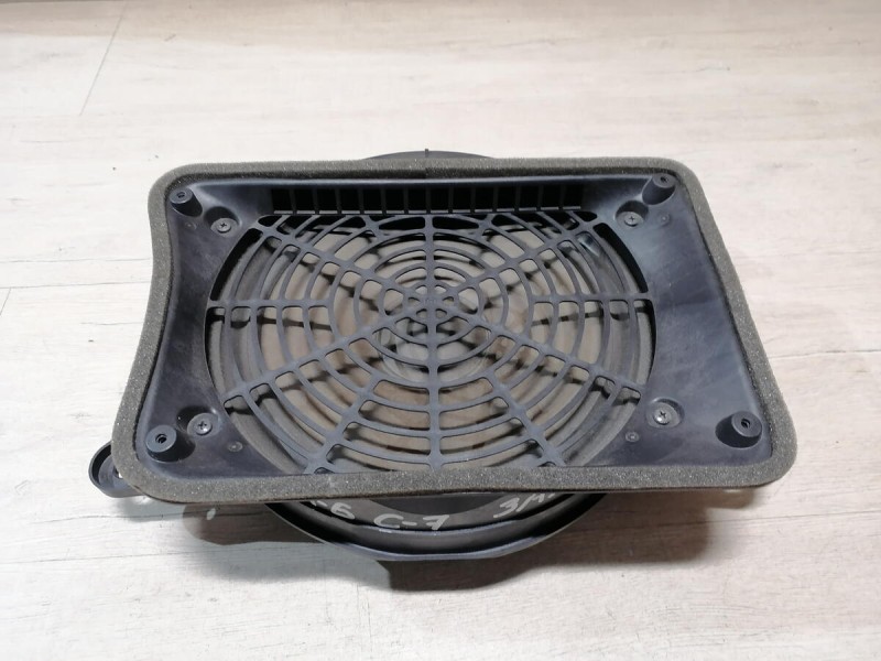 Audi A6 C7 динамик торпедо