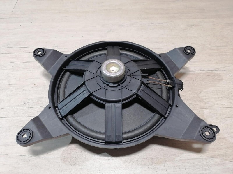 Audi A6 C7 динамик торпедо