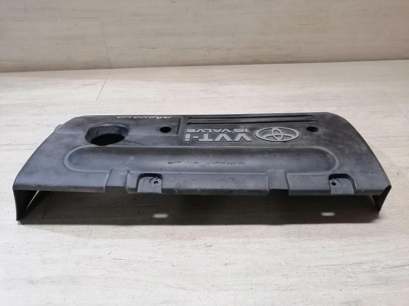 Avensis 2 №1 крышка двигателя декоративная