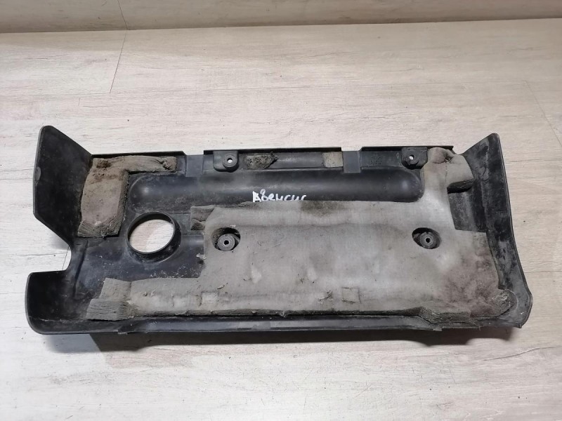 Avensis 2 №1 крышка двигателя декоративная