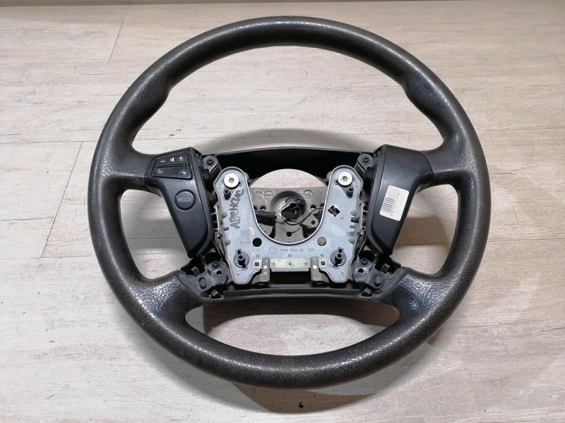 Avensis 2 №1 руль деф