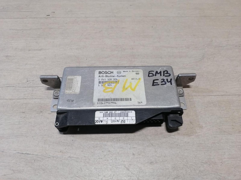BMW E34 блок управления АБС ABS