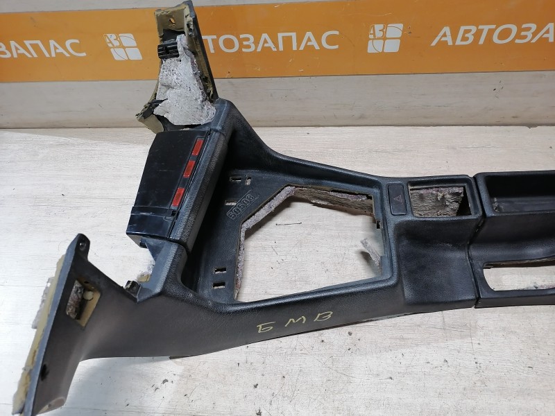 BMW E34 консоль центральная пепельница