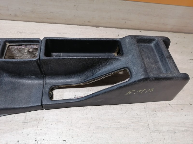 BMW E34 консоль центральная пепельница