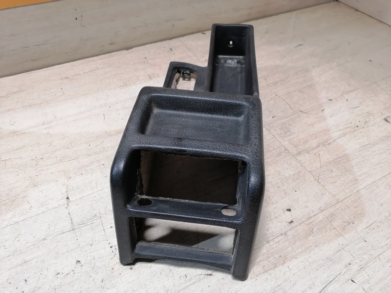 BMW E34 консоль центральная пепельница