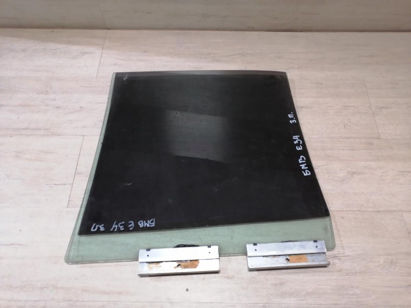 BMW E34 стекло заднее правое