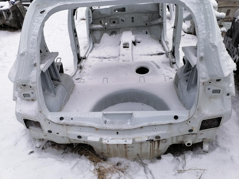 Sandero №18 панель задняя ниша под запаску