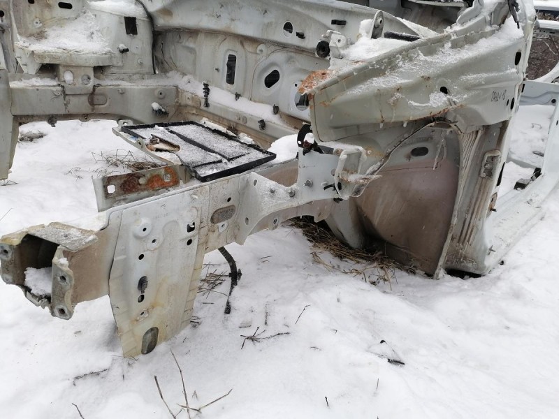 Sandero №18 лонжерон левый деф