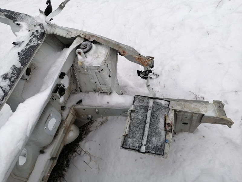 Sandero №18 лонжерон левый деф