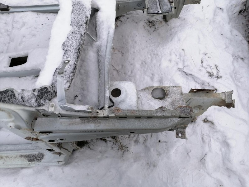 Sandero №18 лонжерон правый