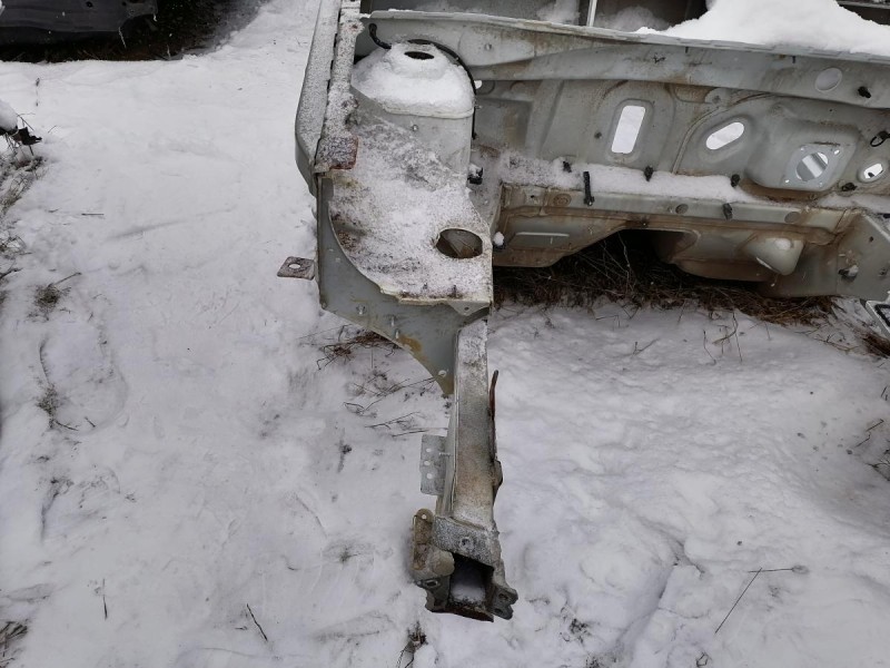 Sandero №18 лонжерон правый