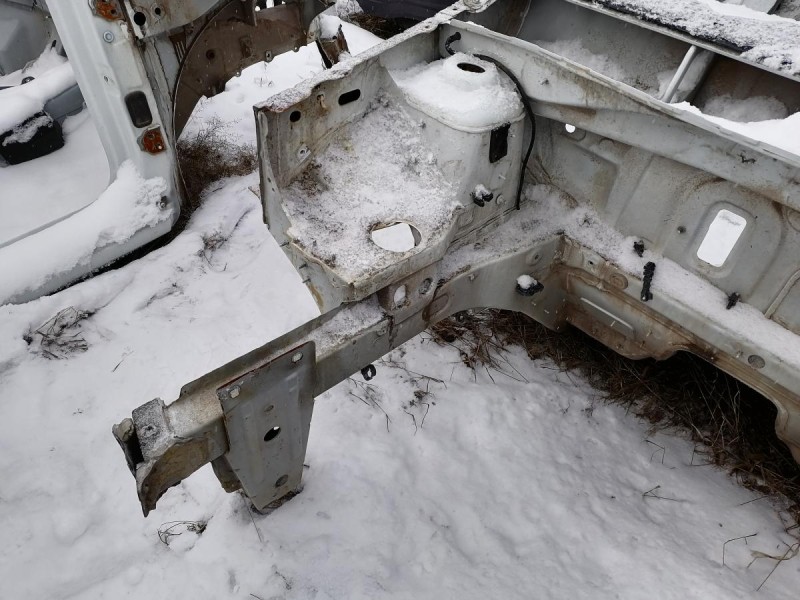 Sandero №18 лонжерон правый