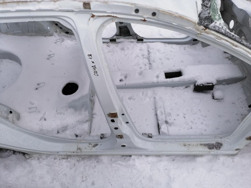 Sandero №18 порог правый деф