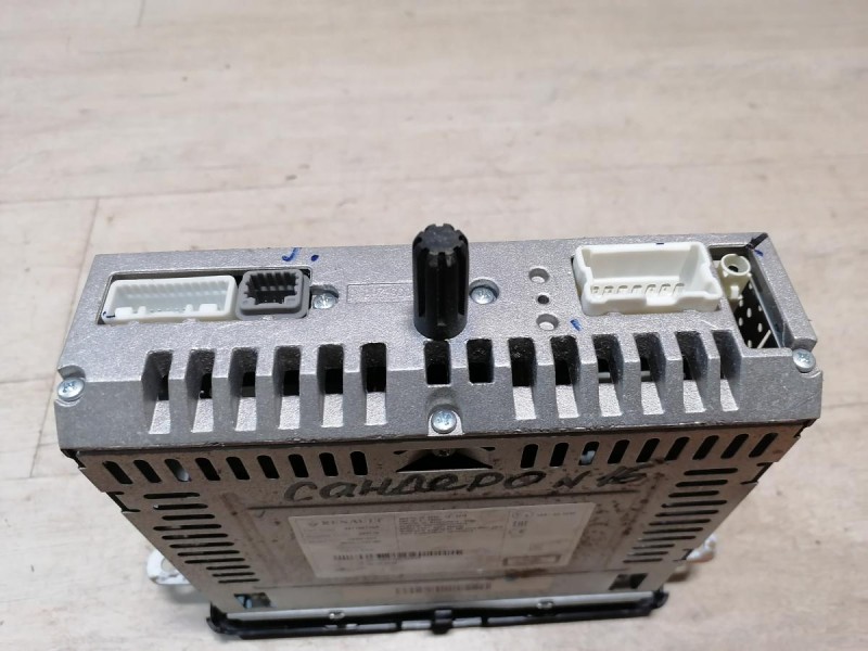 Sandero №16 магнитола деф