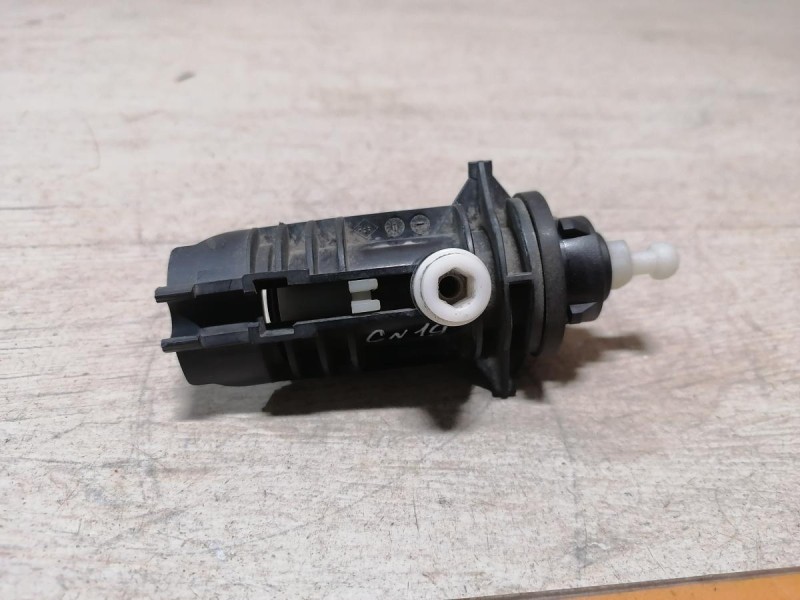 Sandero 2 корректор фар до рест