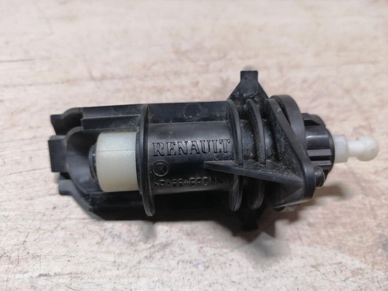 Sandero 2 корректор фар до рест