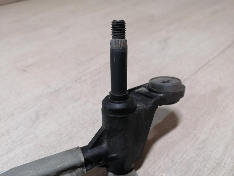 Sandero 2 трапеция дворников