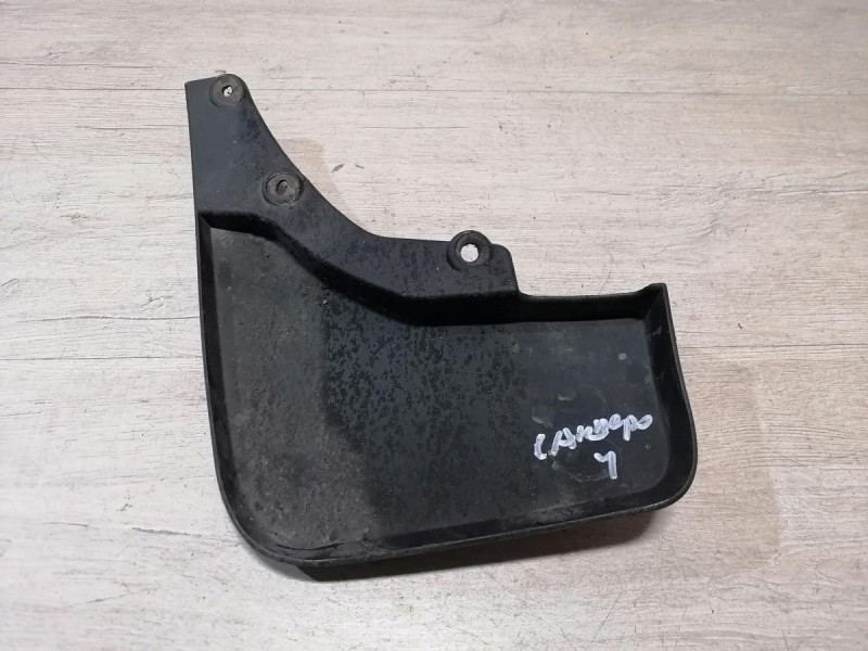 Sandero №4 брызговик задний правый