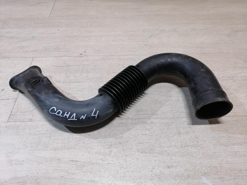 Sandero №4 воздухозаборник 8 кл