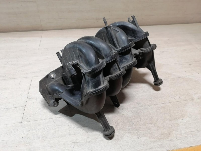 Sandero 2 коллектор впускной 8 кл