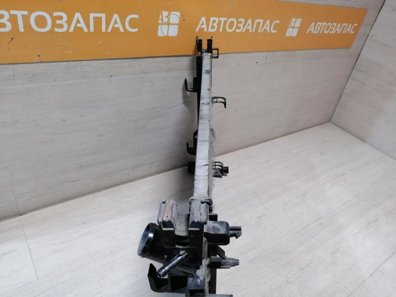 Sandero №4 радиатор охлаждения двигателя деф