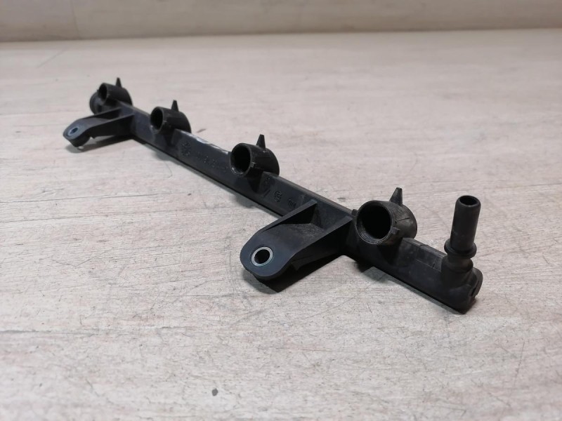 Sandero 2 рампа топливная 8 кл