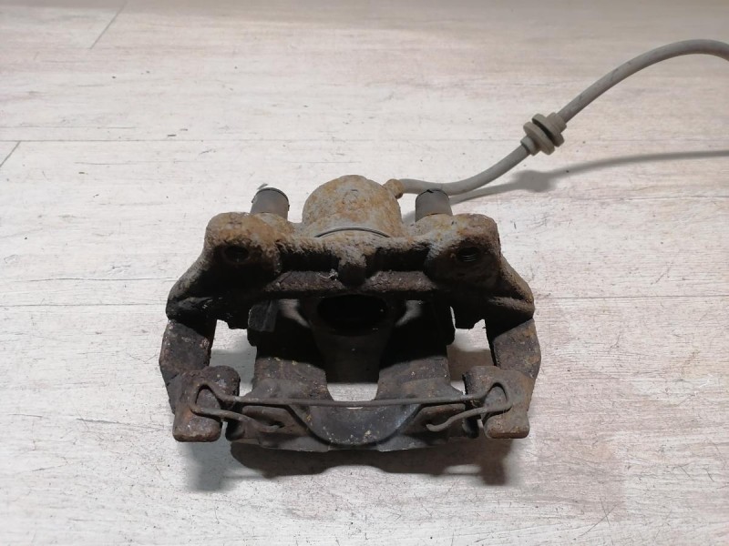 Sandero 2 суппорт правый 8 кл