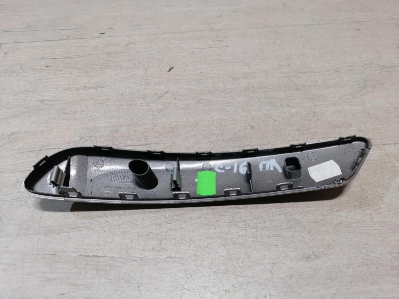 Sandero №18 накладка ручки обшивки двери комплект