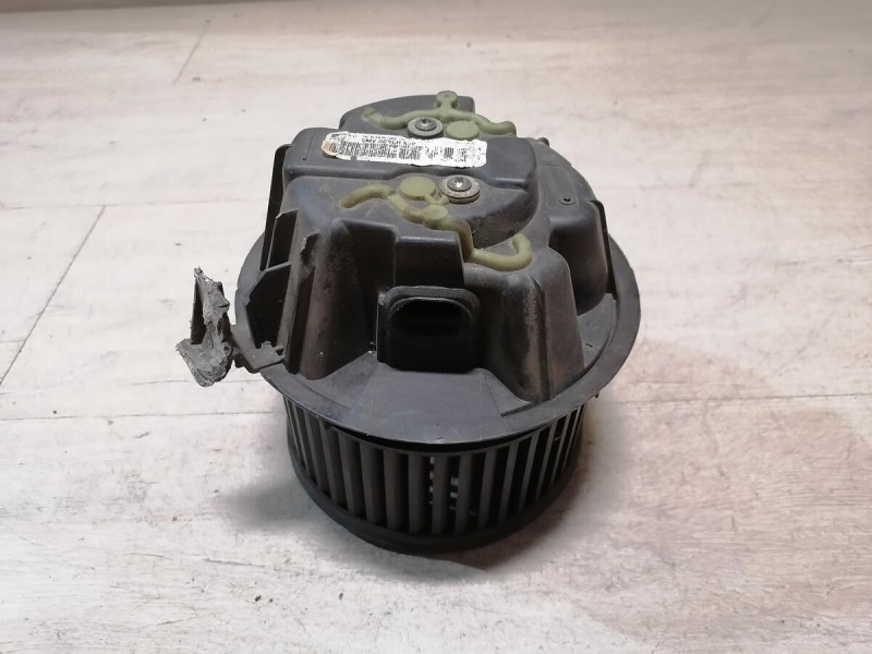 Sandero 1 №6 моторчик печки деф