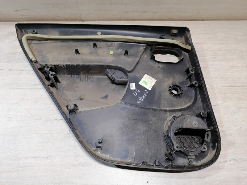 Sandero 1 обшивка двери задняя правая мех