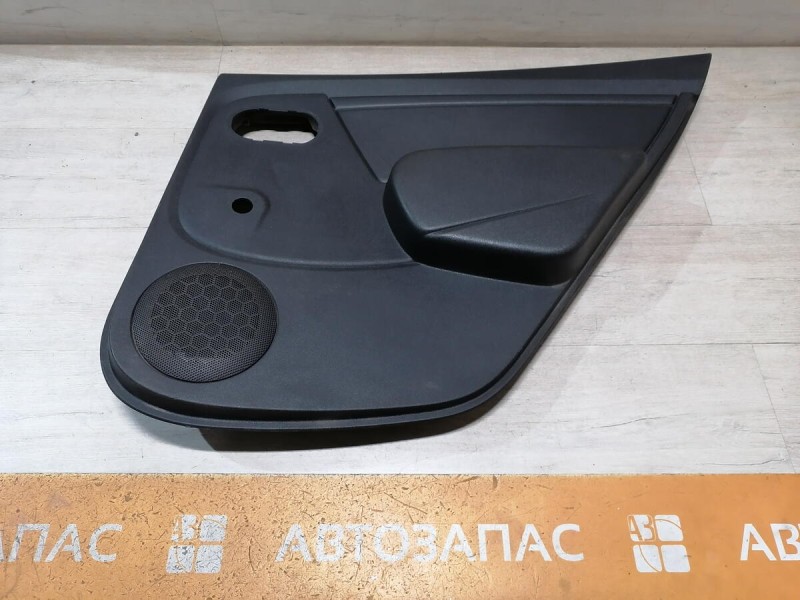 Sandero 1 обшивка двери задняя правая мех