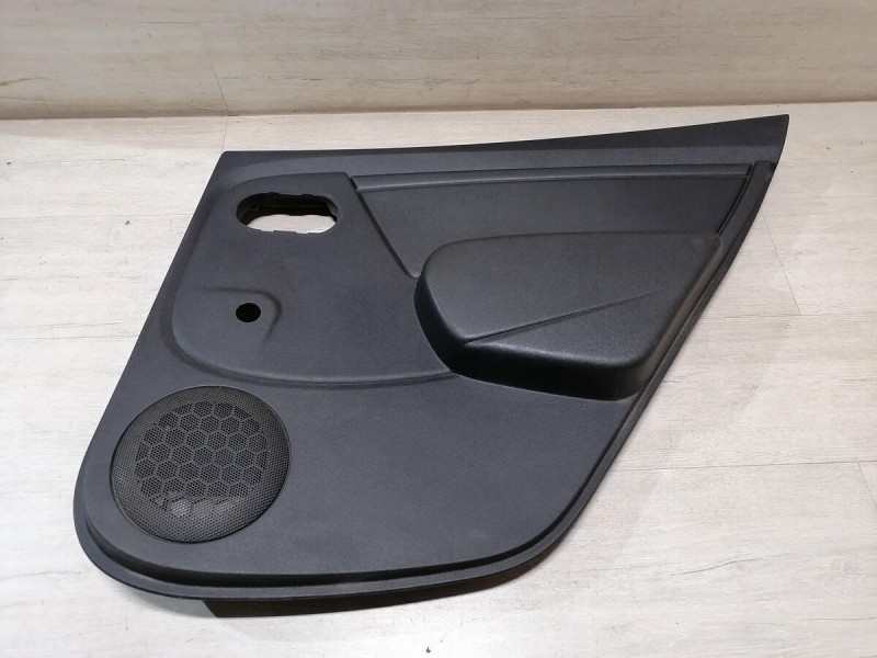 Sandero 1 обшивка двери задняя правая мех