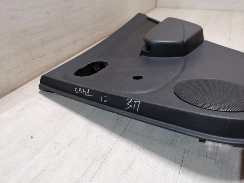 Sandero 1 обшивка двери задняя правая мех