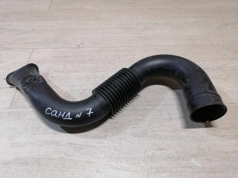 Sandero №7 воздухозаборник 8 кл