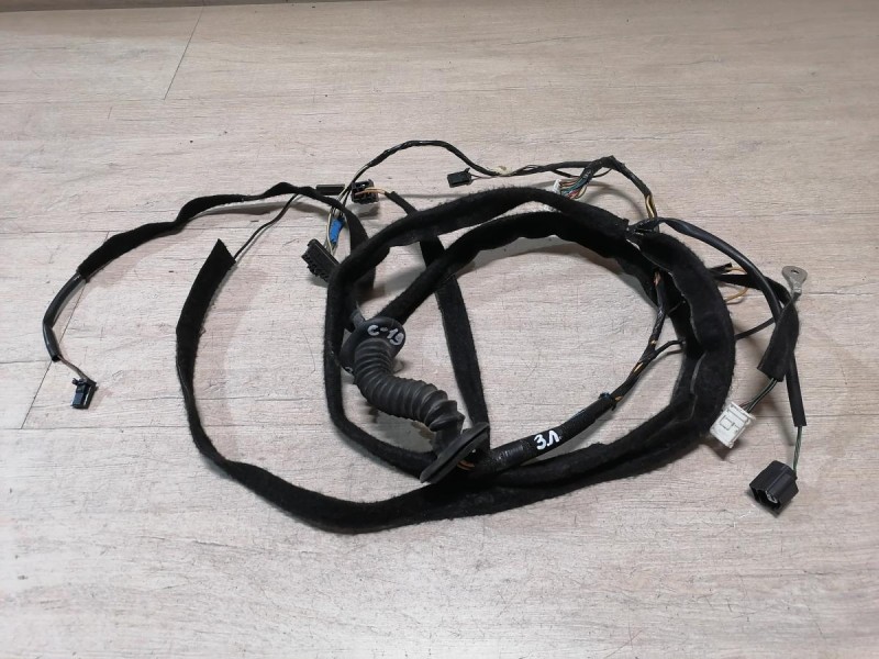 Sandero 2 проводка крышки багажника