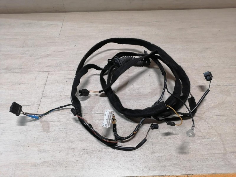 Sandero 2 проводка крышки багажника