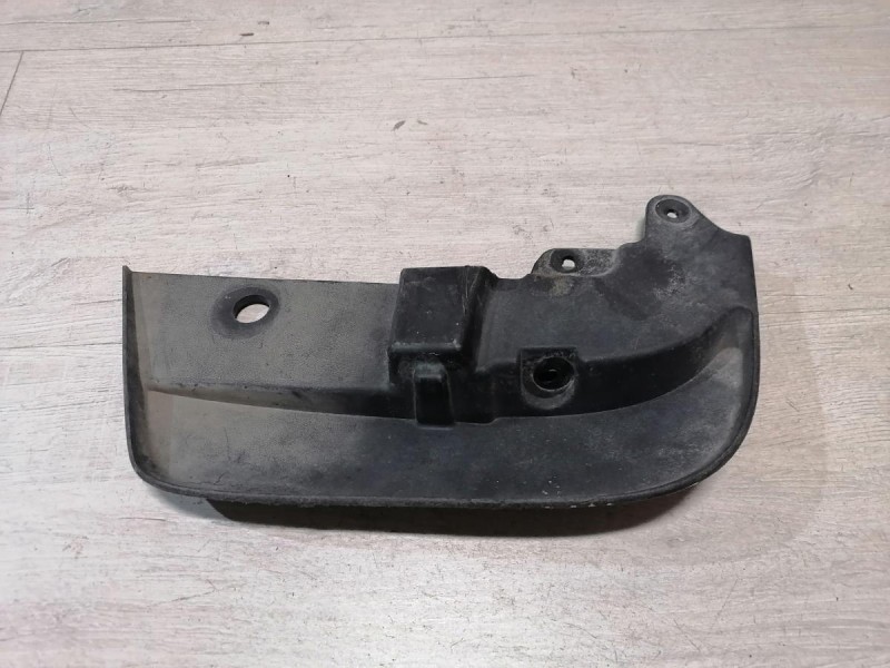 Sandero №9 брызговик передний левый степвей