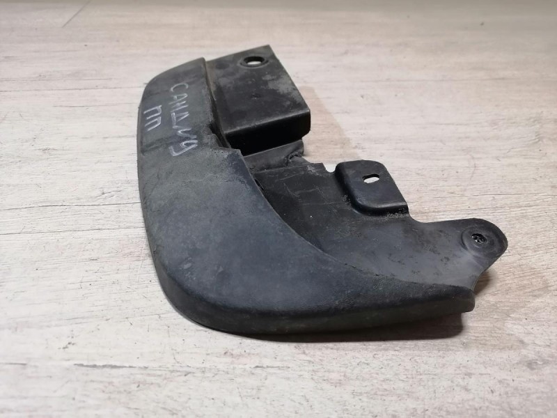 Sandero №9 брызговик передний правый степвей деф